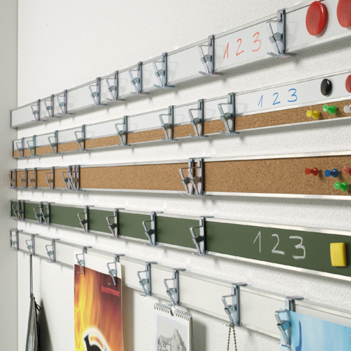 Bilderklemmleiste mit Einlage aus hochwertigem Naturkork Bilderleiste mit 3 Papierklemmen pro Meter, Oberfläche Naturkork pinbar